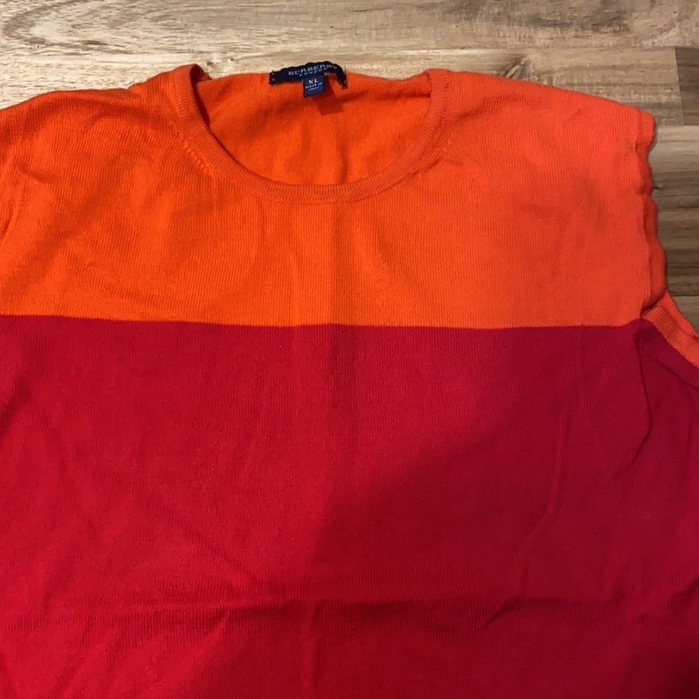 BURBERRY ⭐️ knit top - Picture 3 of 6